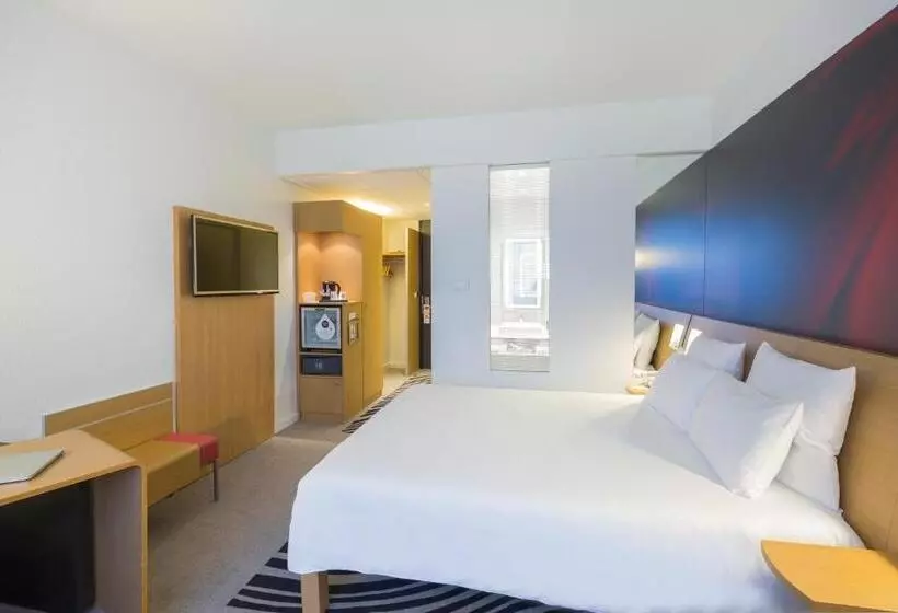 اتاق خانوادگی تودرتو, Novotel Poitiers Site Du Futuroscope