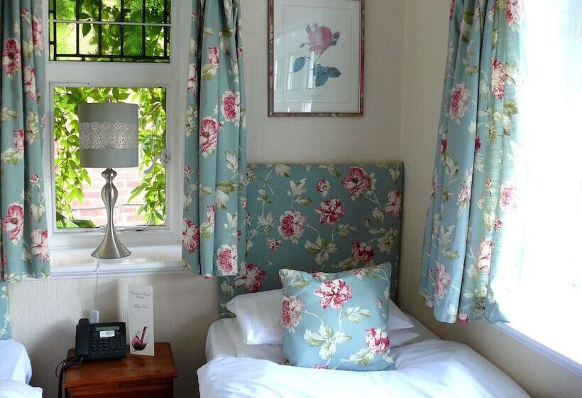 Номер Стандарт Индивидуальный, The Chester Court