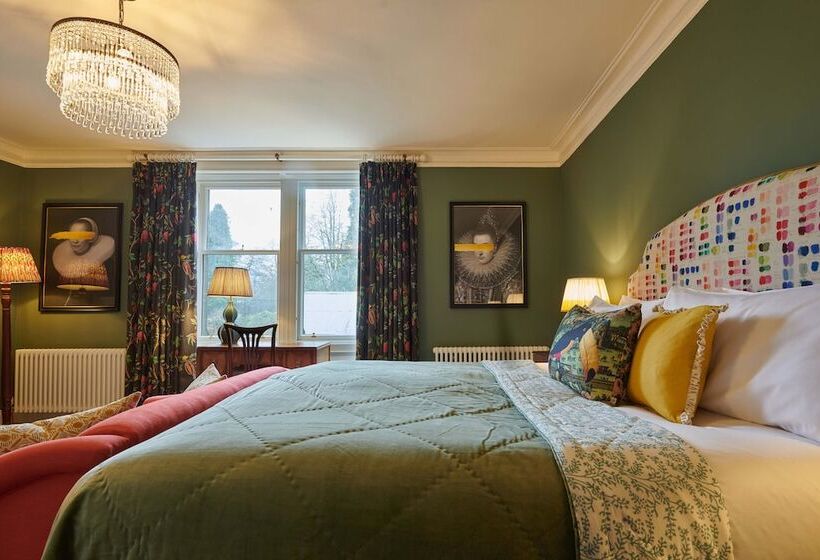 주니어 스위트, Cromlix
