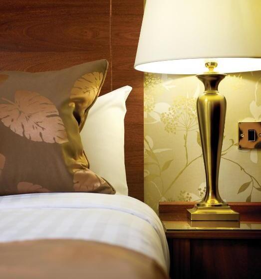 スタンダードルーム, Grovefield House