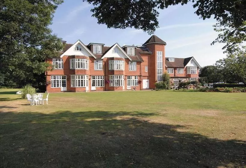 デラックスルーム, Grovefield House