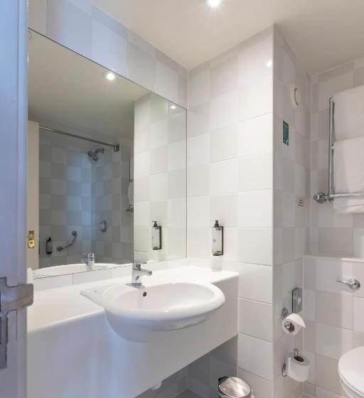 Номер Стандарт Адаптированный для Инвалидов, Holiday Inn Basildon, An Ihg