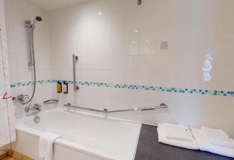장애인을 위한 스탠다드 룸, Holiday Inn Basildon, An Ihg