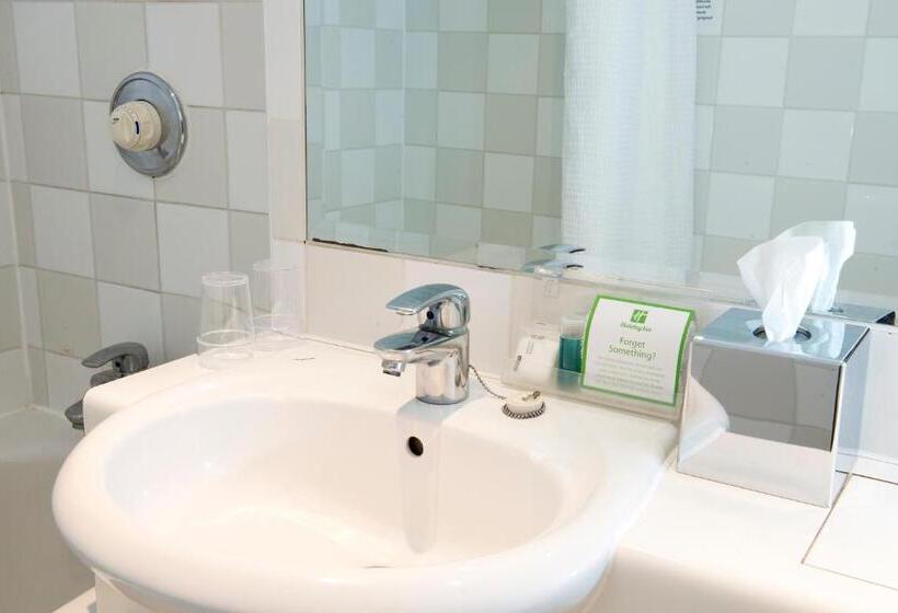 Номер Стандарт 2 Двуспальные Кровати, Holiday Inn Basildon, An Ihg
