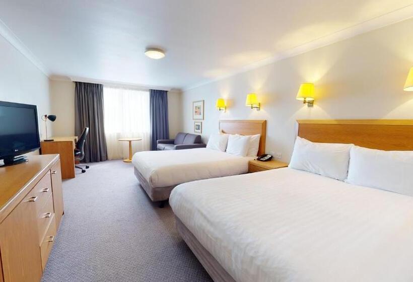 스탠다드 룸 더블 침대 2개, Holiday Inn Basildon, An Ihg