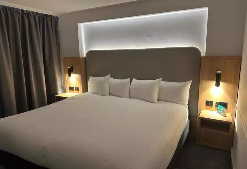 キングサイズベッドのスタンダードルーム, Holiday Inn Basildon, An Ihg