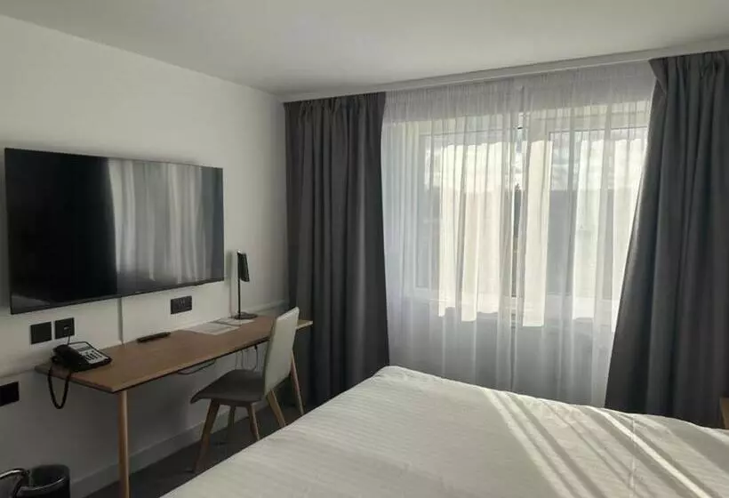 キングサイズベッドのスタンダードルーム, Holiday Inn Basildon, An Ihg