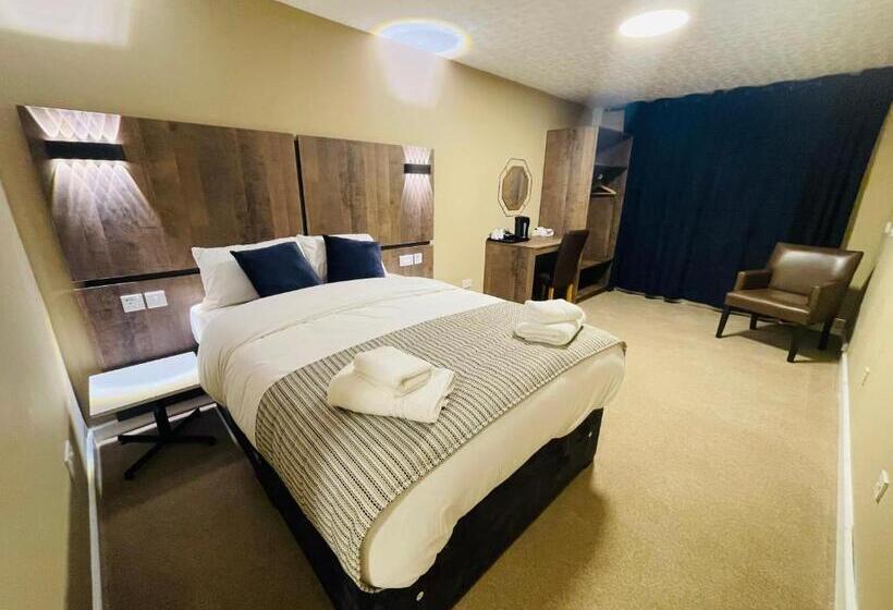 חדר אקזקיוטיב, Hylands