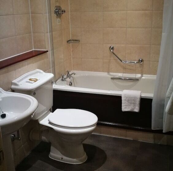 اتاق استاندارد با چشمانداز دریا, Imperial Hotel Blackpool