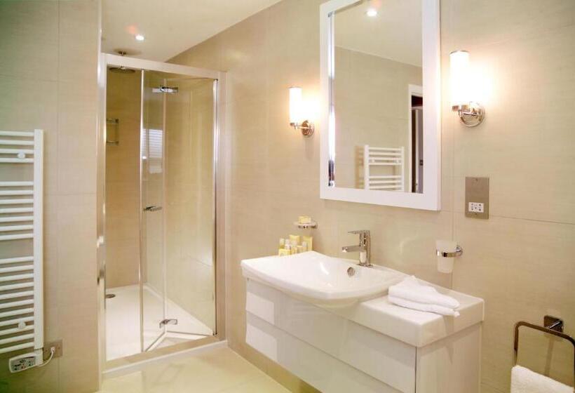 اتاق سوپریور, La Place