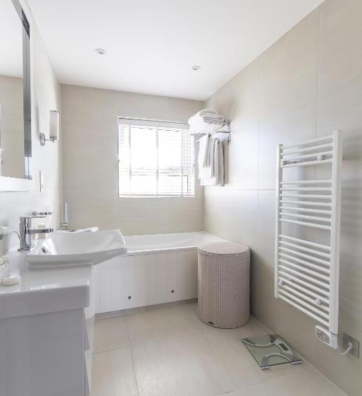 اتاق سوپریور, La Place