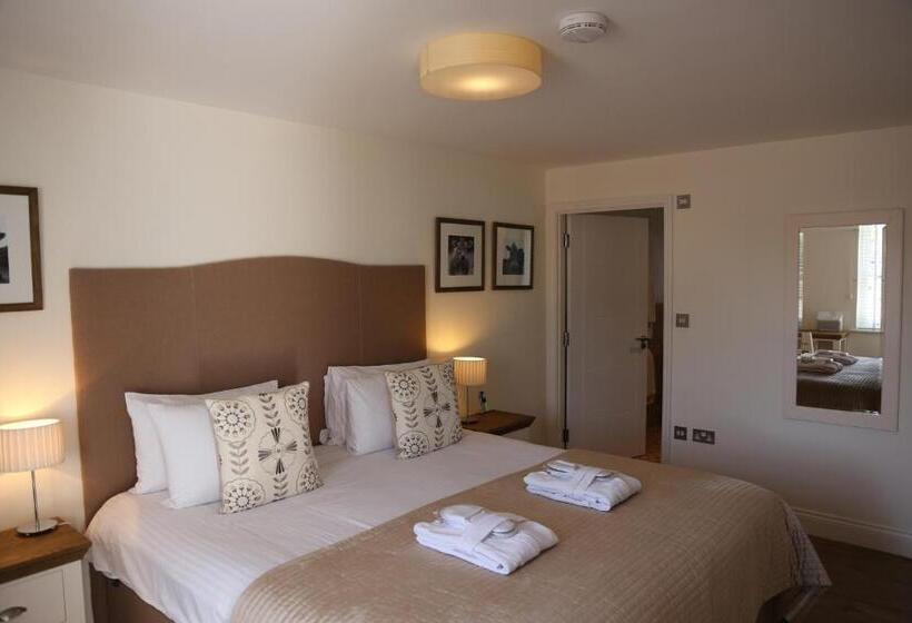 خانه 2 خوابه, La Place