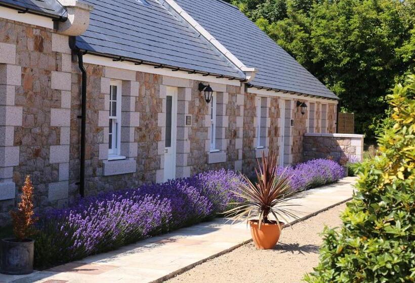 خانه 4 خوابه, La Place