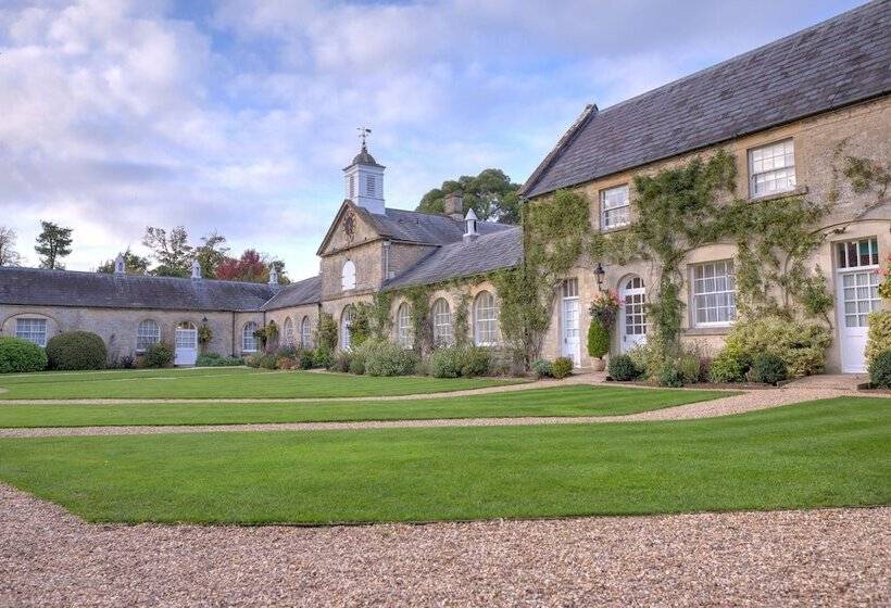 Номер Стандарт, Lucknam Park