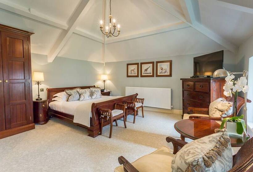 Номер Стандарт, Lucknam Park