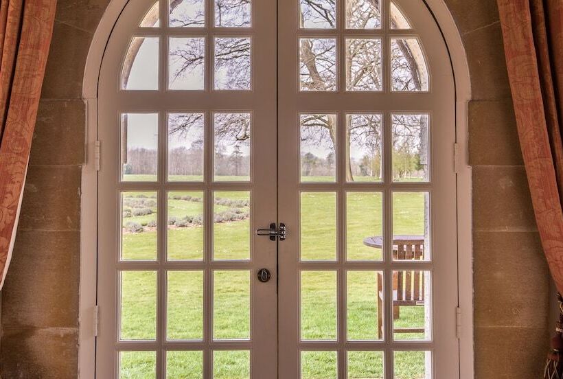 Люкс, Lucknam Park