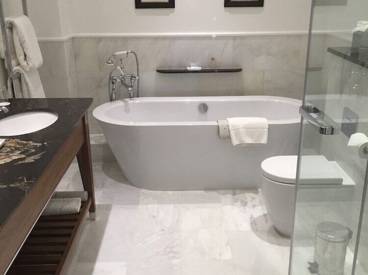 Люкс, Lucknam Park