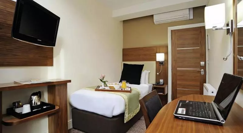 スタンダードシングルルーム, Mercure London Bloomsbury