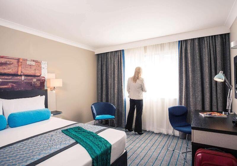 חדר סטנדרט, Mercure London Heathrow