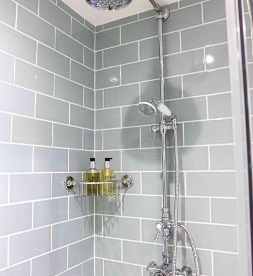 غرفة قياسية, Mortons Manor