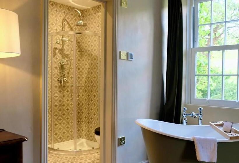 Номер Стандарт, Simonstone Hall