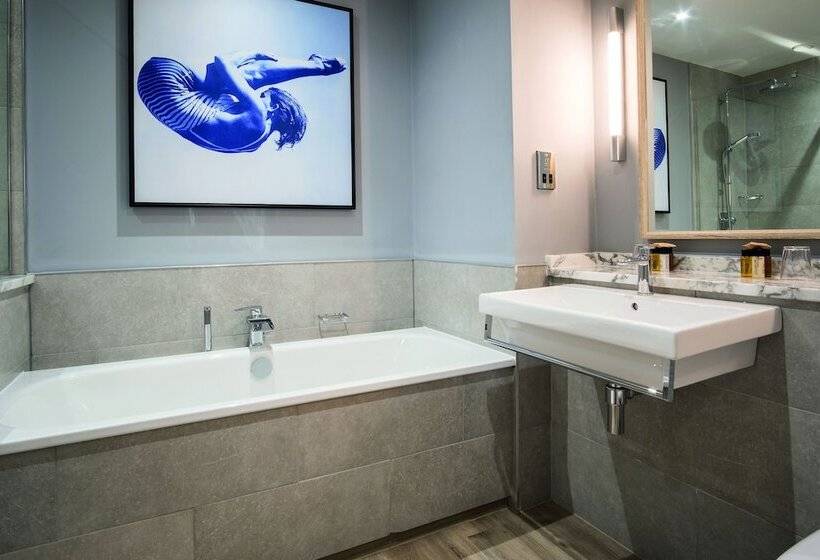 غرفة قياسية, The Beverley Arms