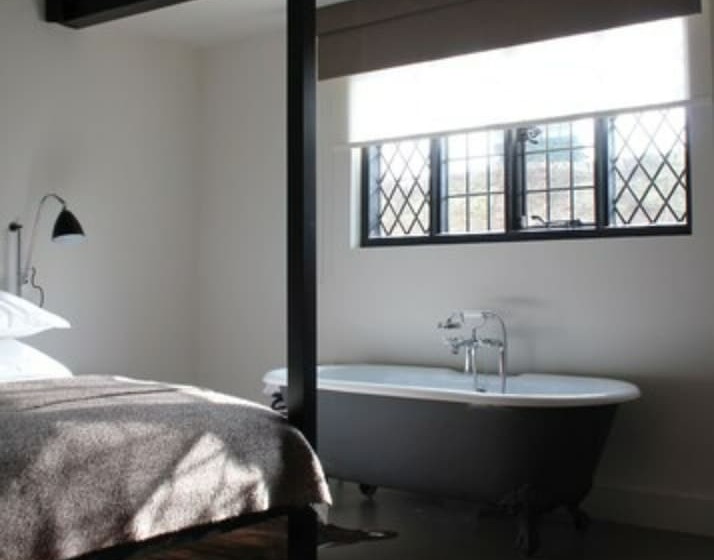 スイート, The Crown