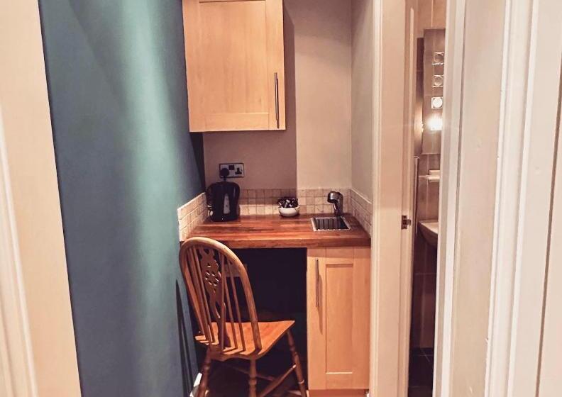 スタンダードルーム, The Hanmer Arms