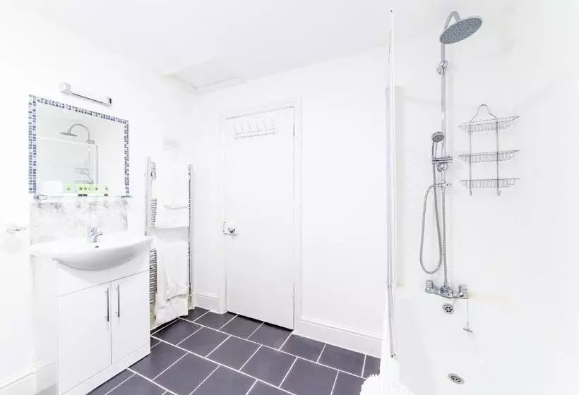Suite Familiar, Mount Pleasant