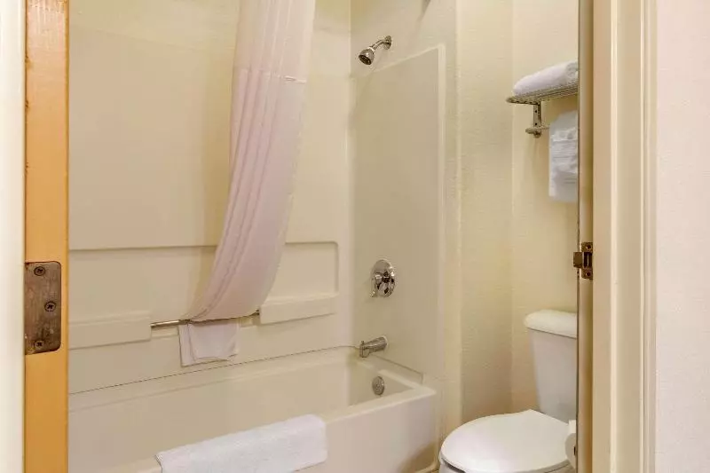 اتاق لوکس, The Royal Hotel Cardiff