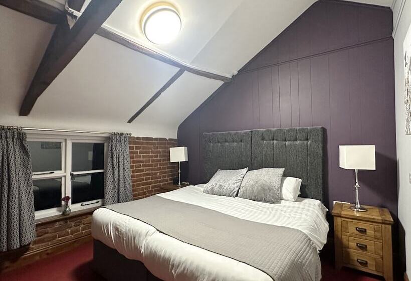 标准间, Scole Inn