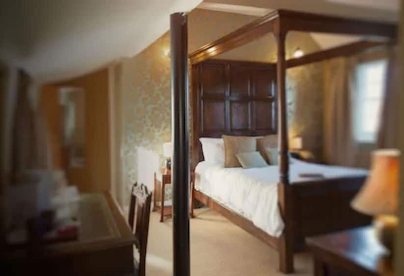 스탠다드 룸, The White Cliffs