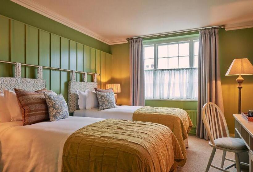 ファミリールーム, The White Horse