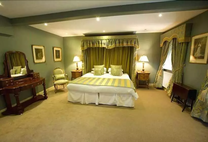 Superior-huone, Ye Olde Bell Hotel & Spa