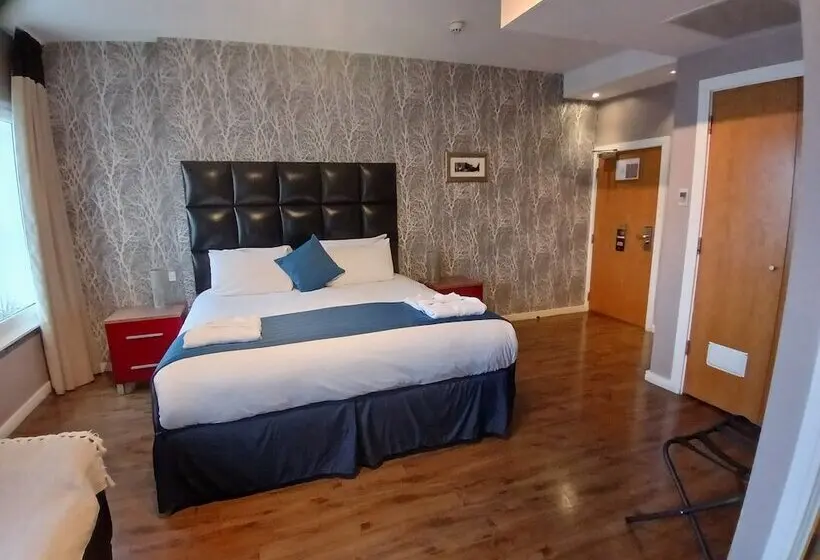 اتاق استاندارد, Royal Hotel Cardiff by Belvilla