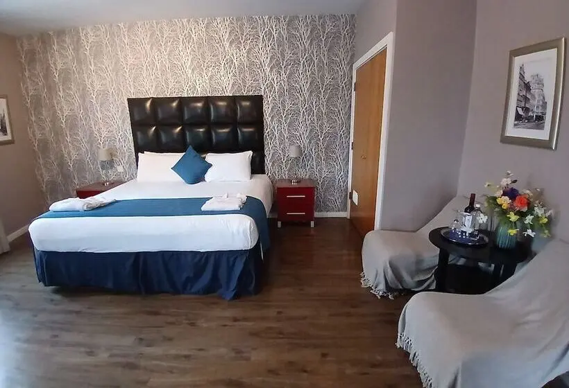 اتاق استاندارد, Royal Hotel Cardiff by Belvilla