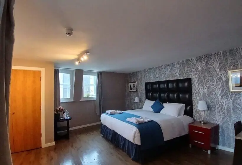اتاق استاندارد, Royal Hotel Cardiff by Belvilla