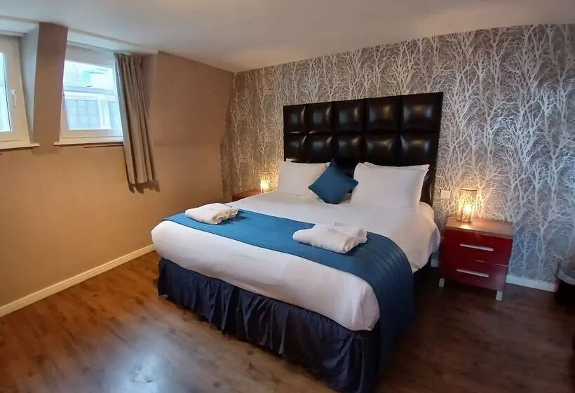 اتاق استاندارد, Royal Hotel Cardiff by Belvilla