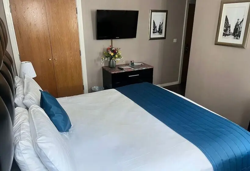 اتاق استاندارد, Royal Hotel Cardiff by Belvilla