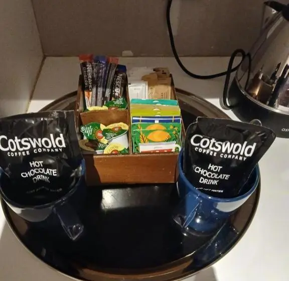 اتاق سوپریور با تخت بزرگ, Royal Hotel Cardiff by Belvilla