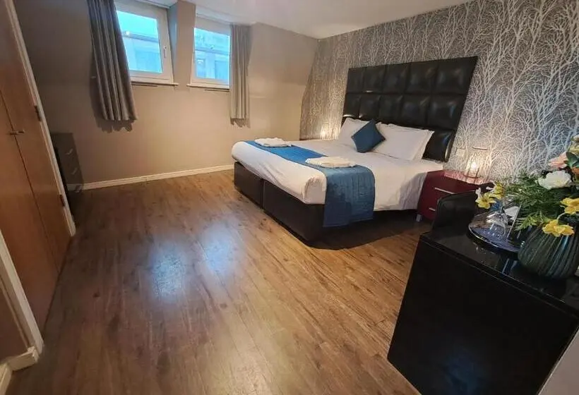 اتاق سوپریور با تخت بزرگ, Royal Hotel Cardiff by Belvilla