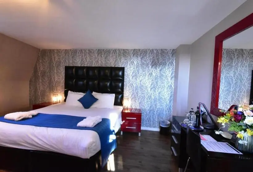 اتاق سوپریور با تخت بزرگ, Royal Hotel Cardiff by Belvilla