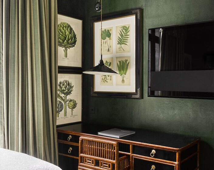 Single Basic Room, Blakes Hotel London