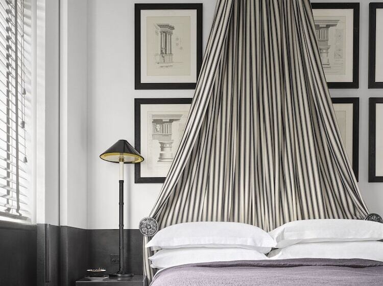 Basic Room, Blakes Hotel London