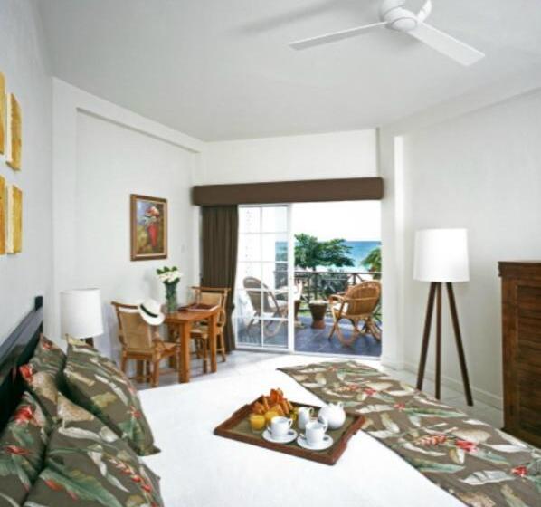 اتاق استاندارد با چشمانداز دریا, Coyaba Beach Resort