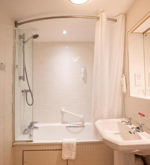 스탠다드 싱글 룸, Castle And Ball By Greene King Inns