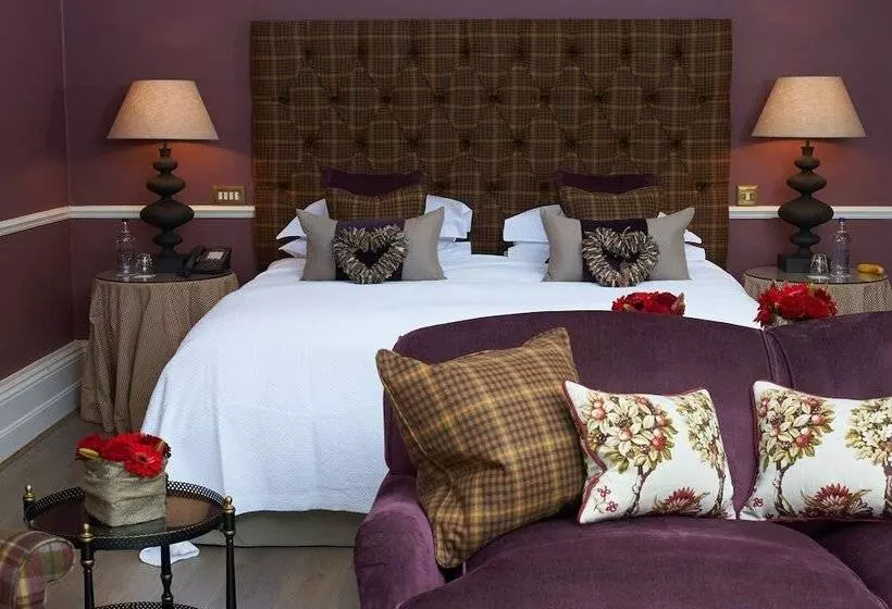 スタンダードルーム, Chewton Glen Hotel   An Iconic Luxury