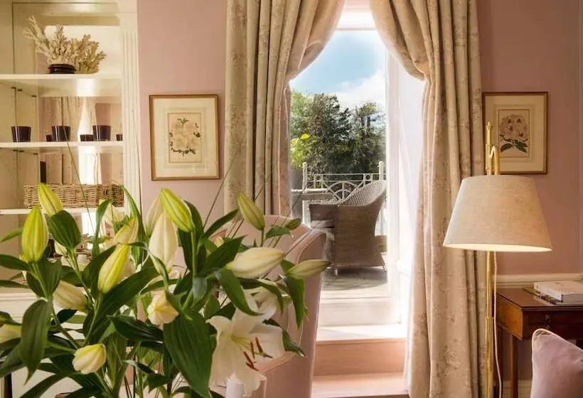 スイート, Chewton Glen Hotel   An Iconic Luxury