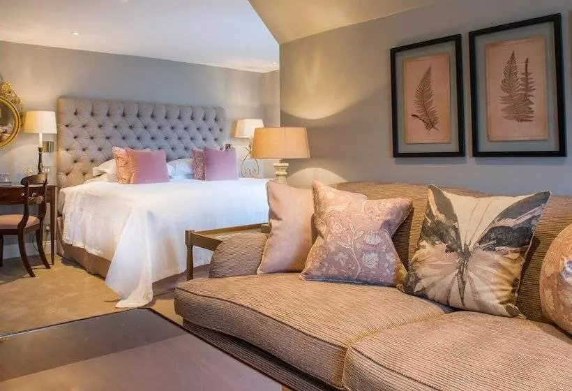 スタンダードルーム, Chewton Glen Hotel   An Iconic Luxury