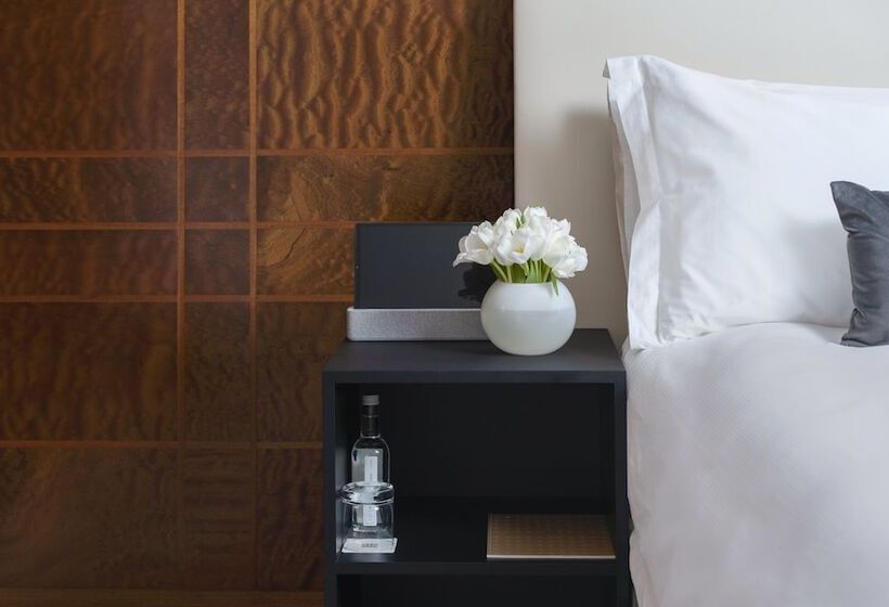 스탠다드 룸, Como The Halkin